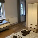 Przystanek Apartment *